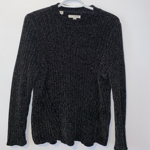 Black Sweatshirt - Picture 2 of 2